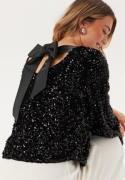 Pieces Pckam Ls Deep Back Bow Top Black Detail:black Sequins M