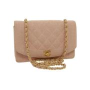 Pre-owned Rosa lerret Chanel klaffveske