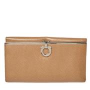 Pre-owned Beige Laer Salvatore Ferragamo lommebok