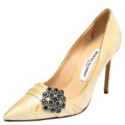 Pre-owned Beige sateng manolo blahnik haeler