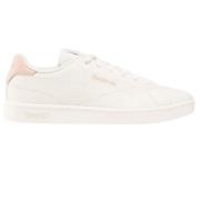 Hvite Court Clean Sneakers