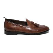 Brune skinnloafers med dusk