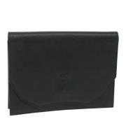 Pre-owned Leather clutches