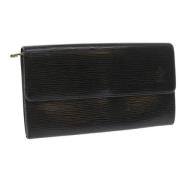 Pre-owned Leather wallets