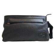 Pre-owned Leather clutches