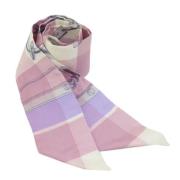 Pre-owned Silk scarves