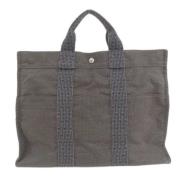 Pre-owned Fabric totes