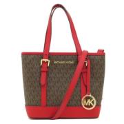 Pre-owned Fabric handbags