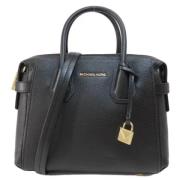 Pre-owned Leather handbags