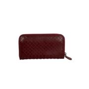 Pre-owned Leather clutches