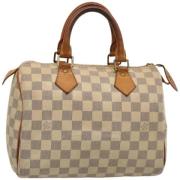 Pre-owned Canvas handbags