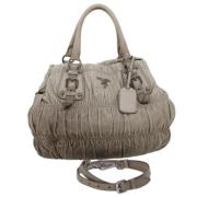 Pre-owned Leather handbags