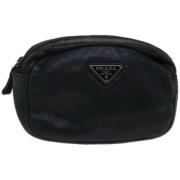 Pre-owned Leather pouches