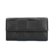 Pre-owned Leather wallets