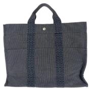 Pre-owned Canvas handbags