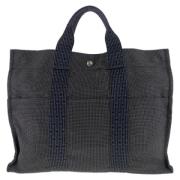 Pre-owned Canvas handbags