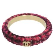 Pre-owned Fabric bracelets