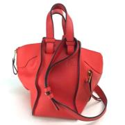 Pre-owned Leather handbags