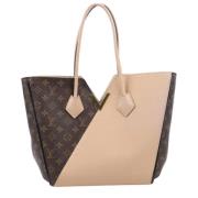 Pre-owned Leather handbags