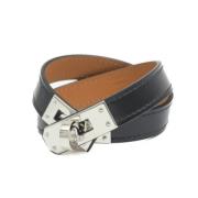 Pre-owned Leather bracelets