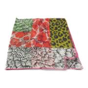 Pre-owned Silk scarves