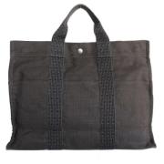 Pre-owned Canvas totes