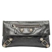 Pre-owned Leather clutches