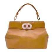 Pre-owned Leather handbags