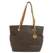 Pre-owned Fabric handbags