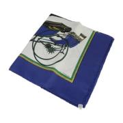 Pre-owned Silk scarves