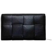 Pre-owned Leather wallets