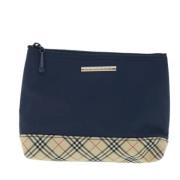 Pre-owned Fabric clutches