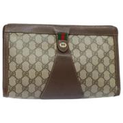 Pre-owned Leather clutches