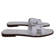 Pre-owned Leather sandals