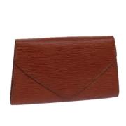 Pre-owned Leather clutches