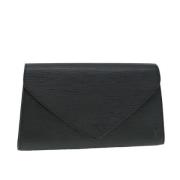 Pre-owned Leather clutches