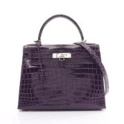 Pre-owned Leather handbags