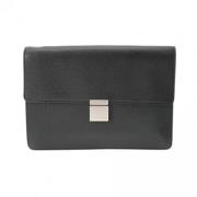 Pre-owned Leather clutches