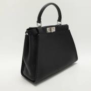 Pre-owned Leather handbags