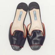 Pre-owned Leather flats