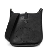 Pre-owned Leather shoulder-bags