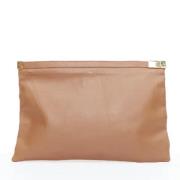 Pre-owned Leather clutches