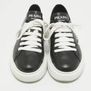 Pre-owned Leather sneakers