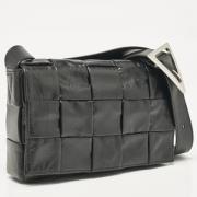 Pre-owned Leather crossbody-bags