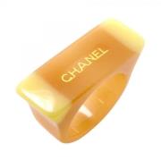 Pre-owned Plastic chanel-jewelry