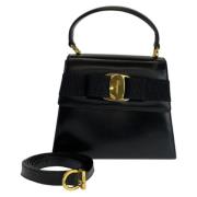 Pre-owned Leather handbags