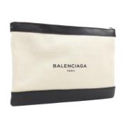 Pre-owned Canvas clutches