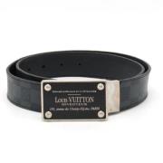 Pre-owned Canvas belts