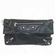 Pre-owned Leather shoulder-bags