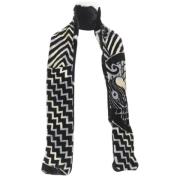 Pre-owned Fabric scarves